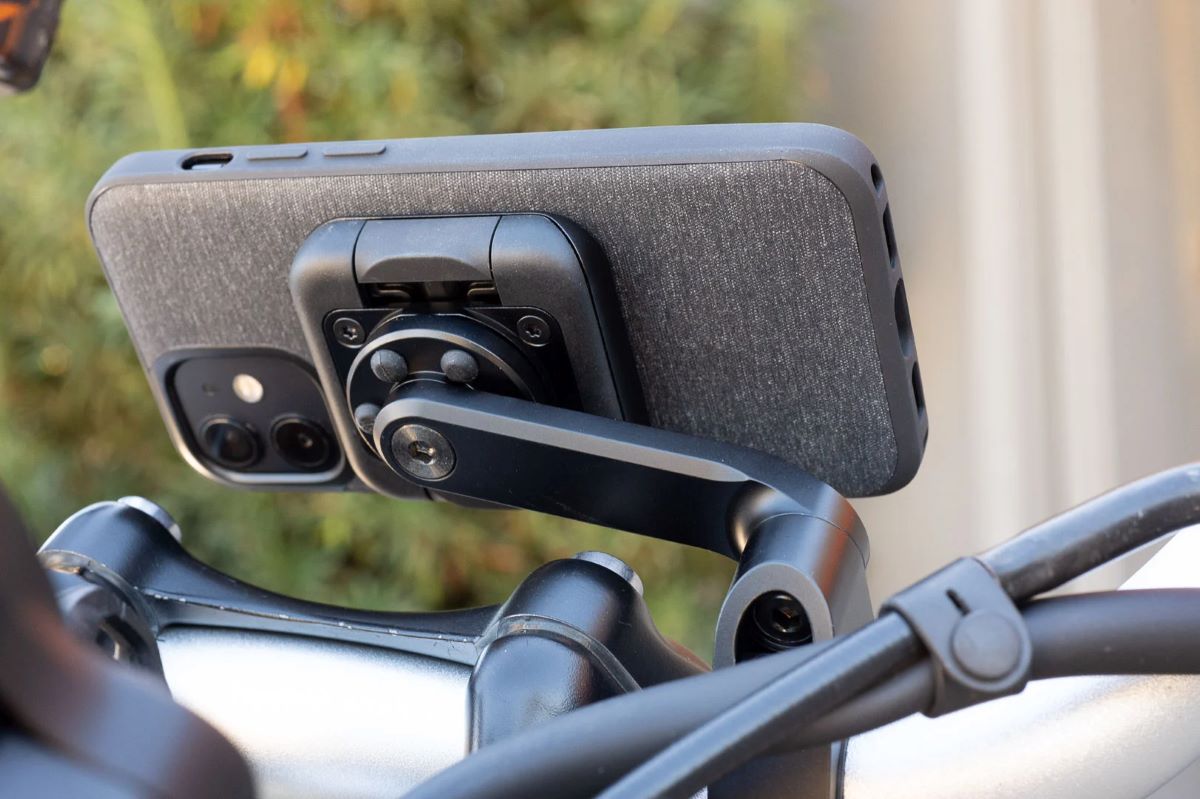 Motohaus adds Peak Phone Mounts to Portfolio