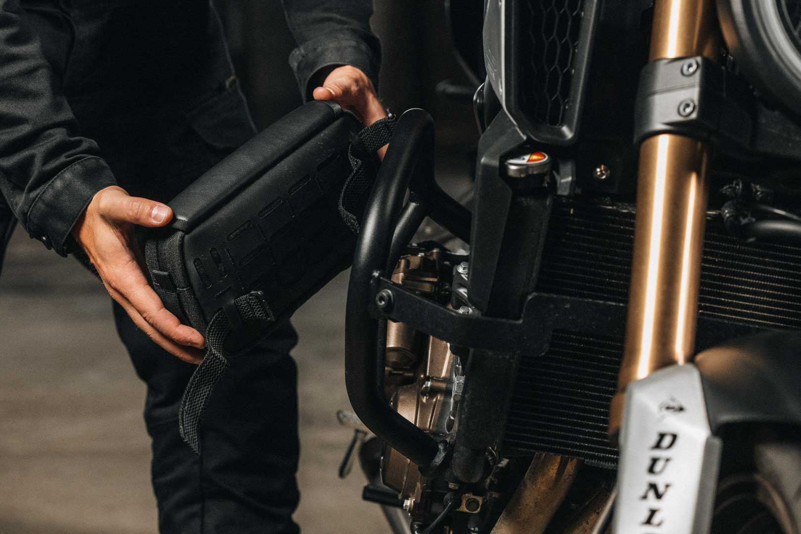 Legend Gear accessory bag LA9 Black. 2.5 l.