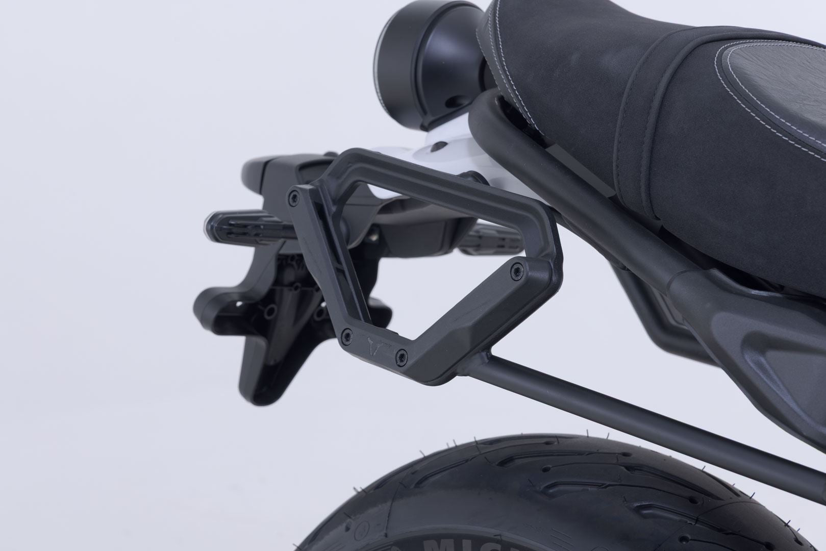 Legend Gear Side Bag system V-LOC 16/16 l. Yamaha XSR700 (15-) / XSR700 XT (19-).