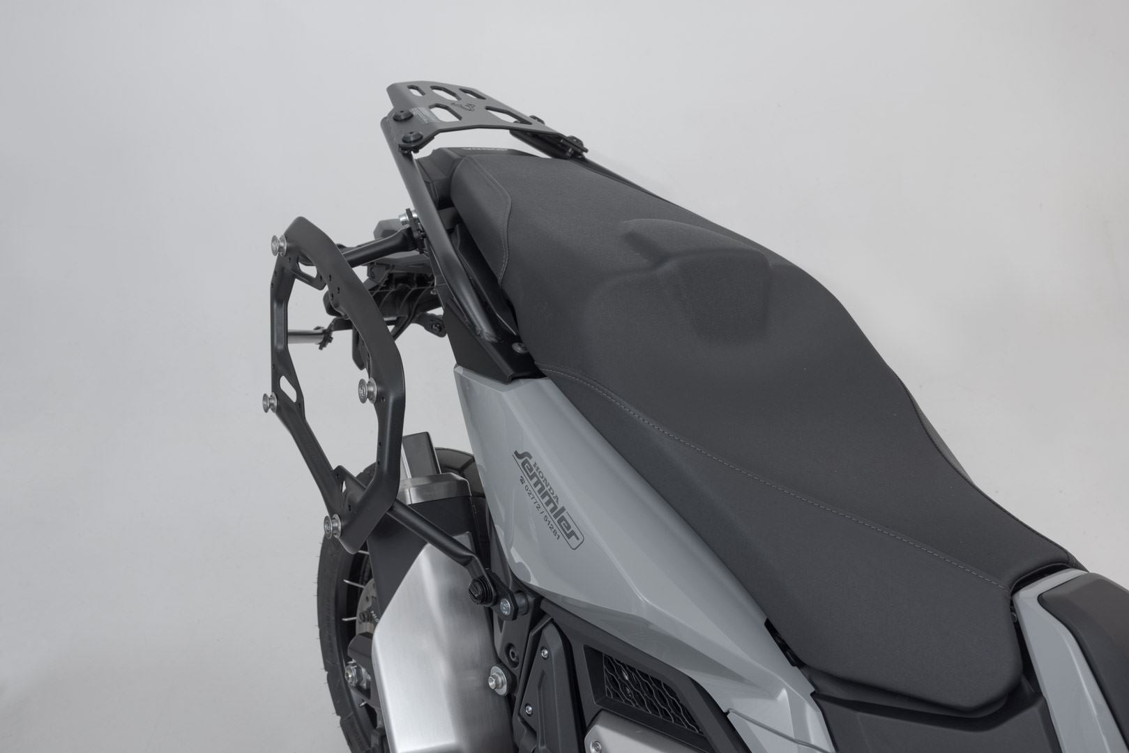 Adventure set DUSC Black. Honda X-ADV (20-).