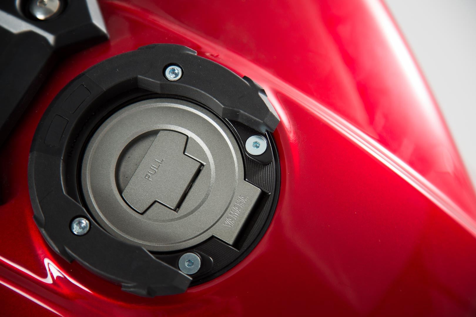 EVO tank ring Black. Yamaha MT-09 Tracer (14-20).