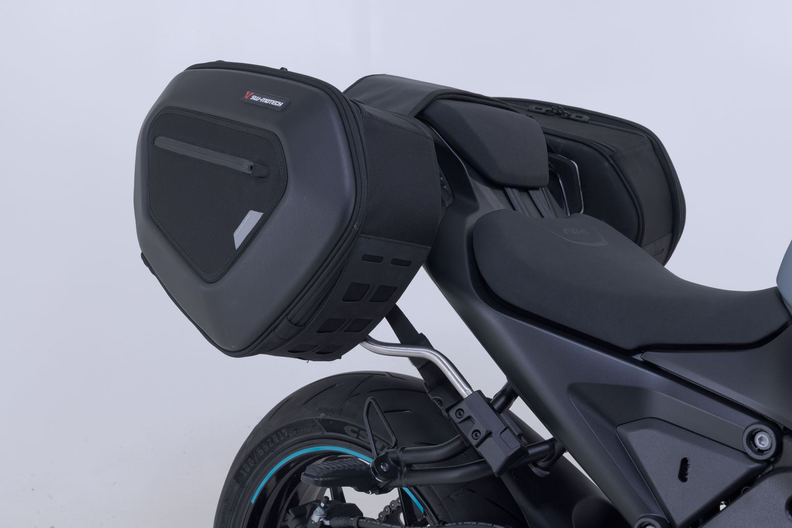 PRO BLAZE H saddlebag set Black. CFMoto 675NK (25-).