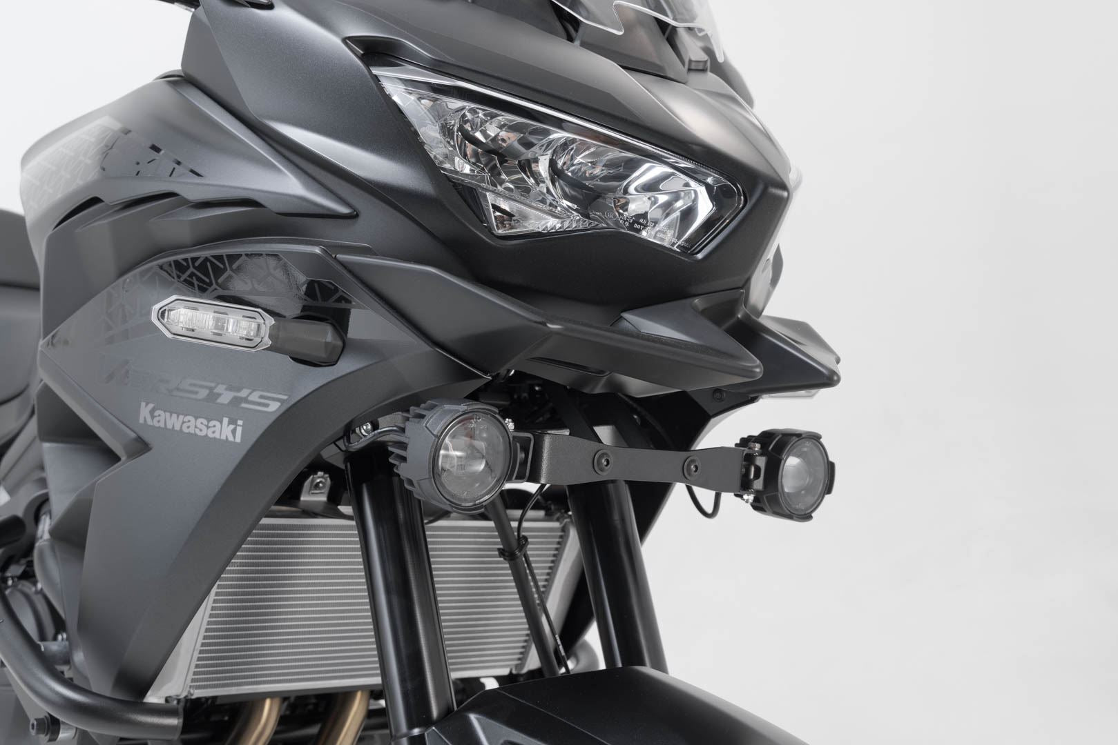 EVO fog light kit Black. Kawasaki Versys 650 (21-).