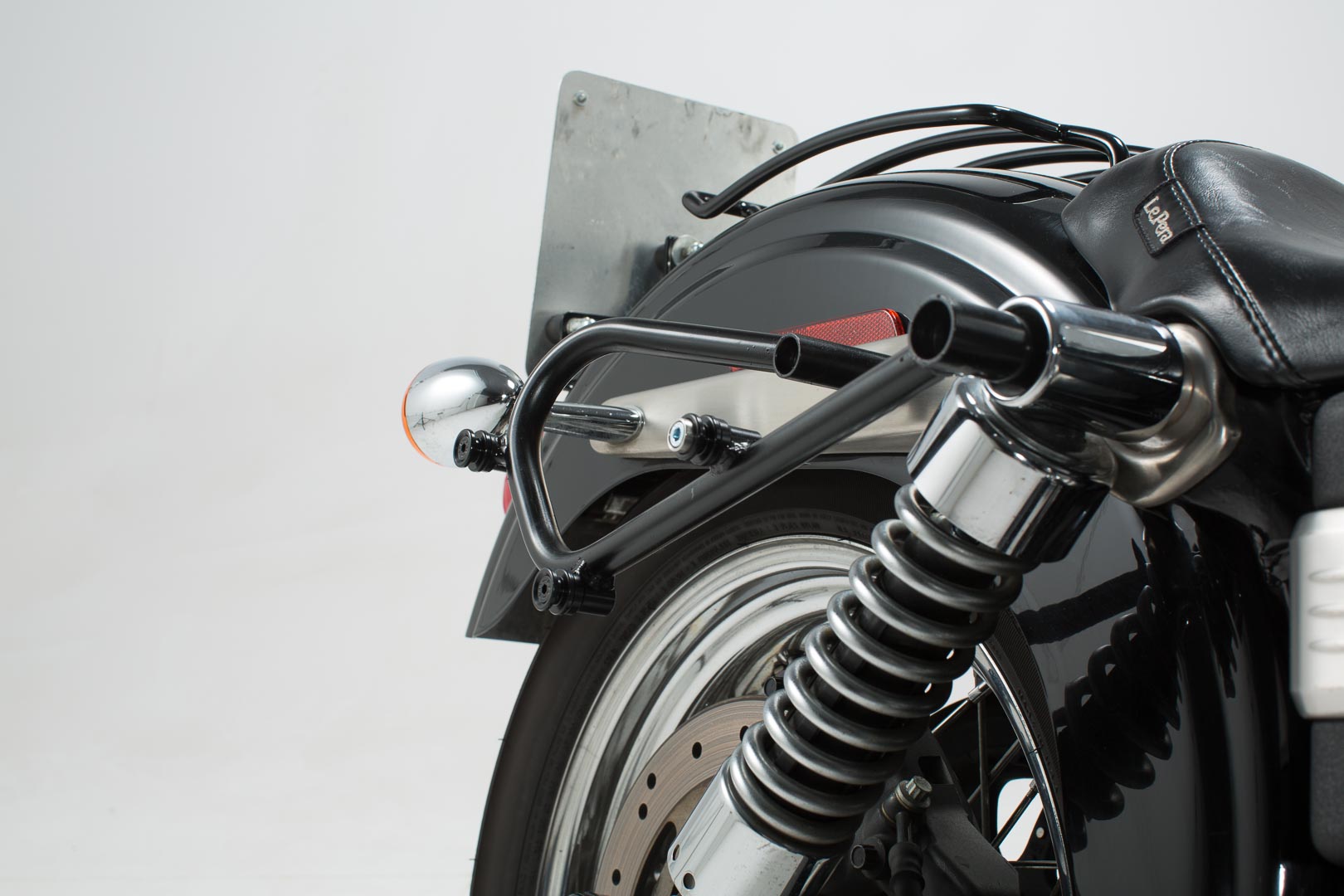 Legend Gear Side Bag System LC Harley-Davidson Dyna Wide Glide (00-08) Black Edition