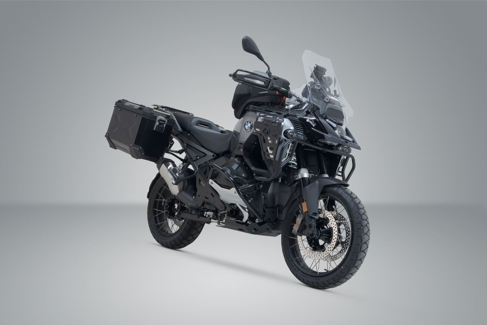 TRAX ADV aluminium case system Black. 45/45 l. BMW R 1300 GS Adventure (24-).