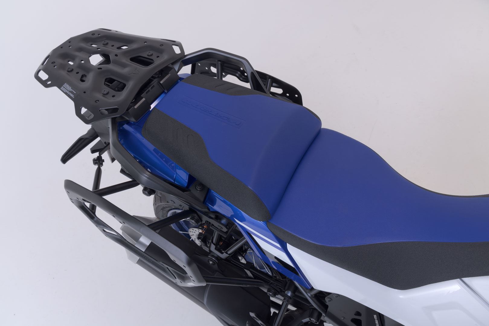 Adventure set DUSC Black. Suzuki V-Strom 1050DE (21-).