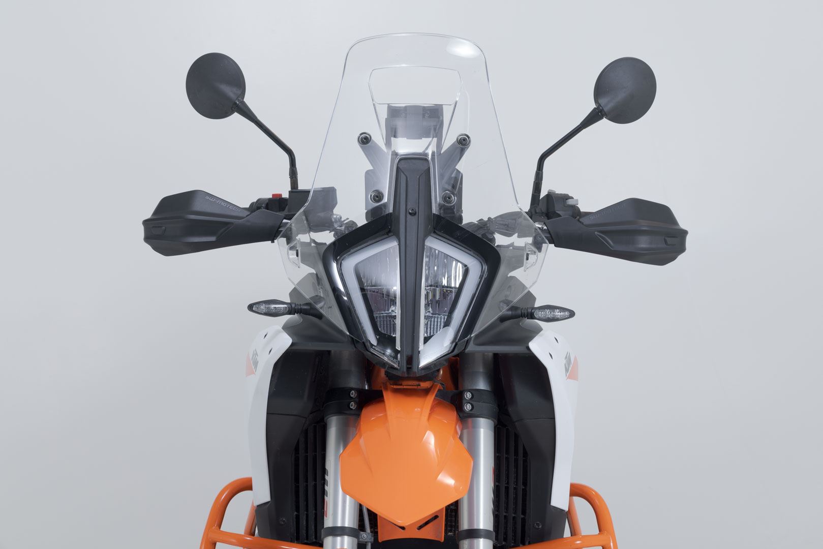 Adventure handguard kit Black. Ducati / KTM models.