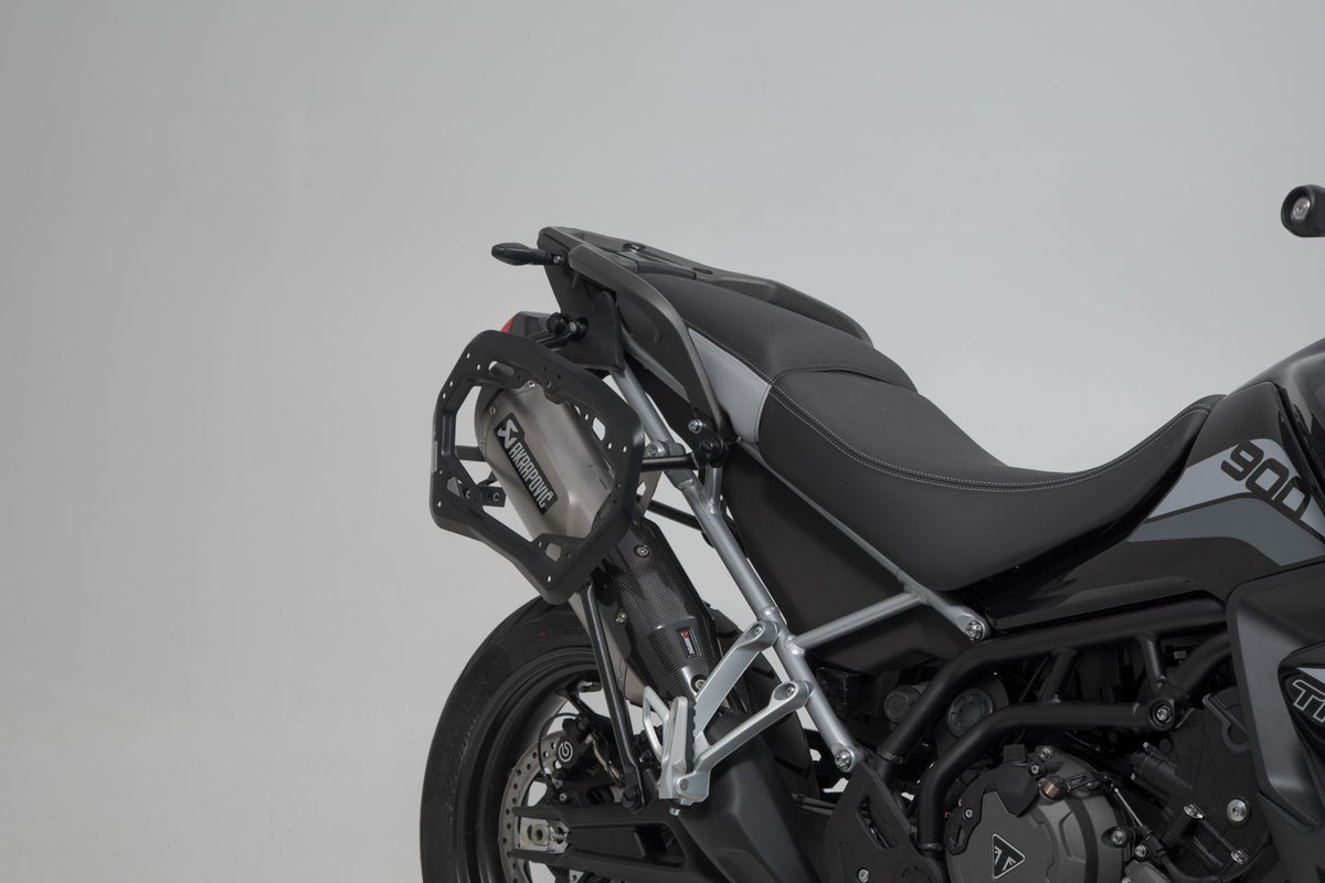 TRAX ADV aluminum case system + Akrapovic Silver. 45/37 l. Triumph Tiger 900 (19-23).