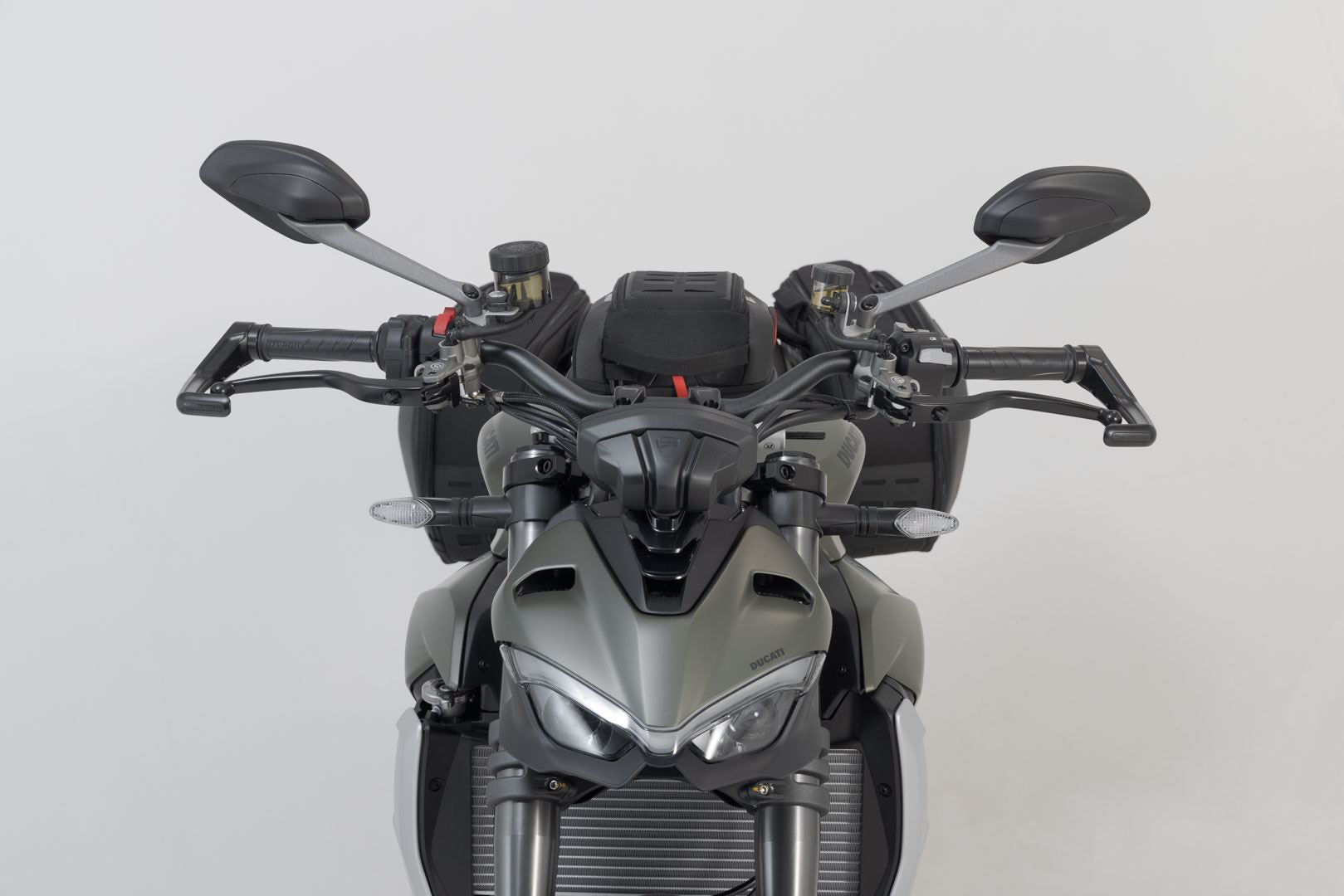 Lever guards Black. Ducati Streetfighter V2 Triumph Daytona.