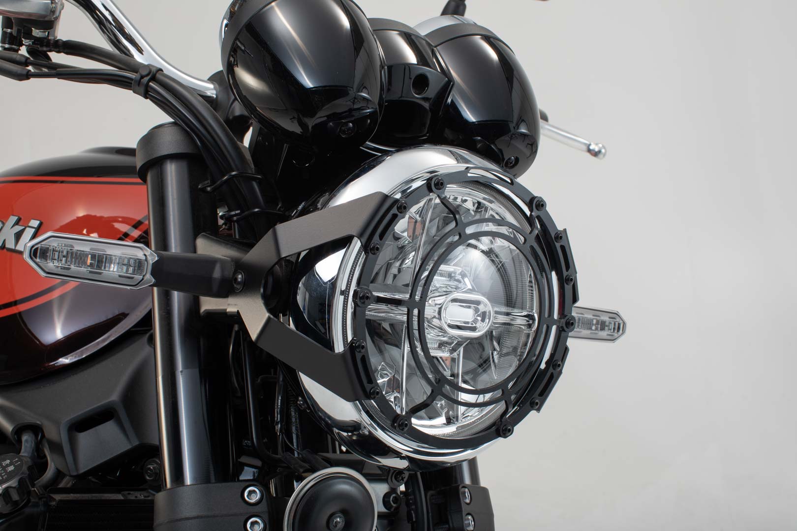Headlight guard Grille Kawasaki Z900RS (17-). Black