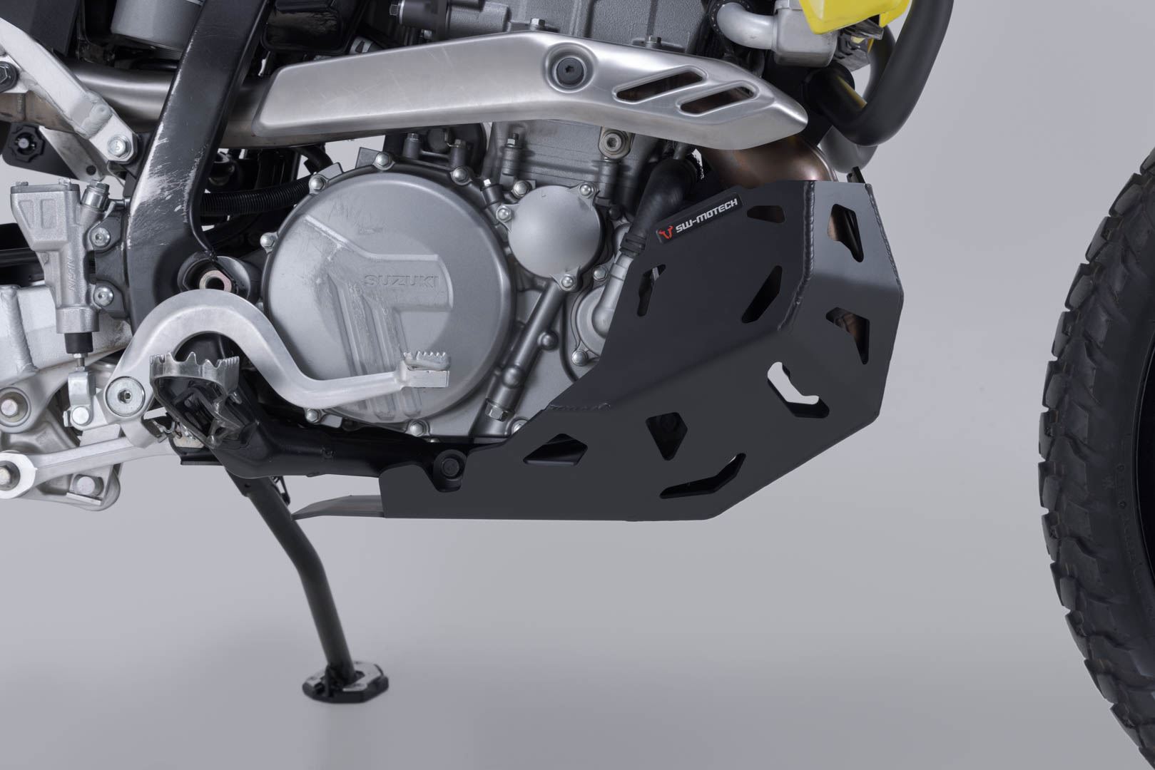 Engine guard Black. Suzuki DR-Z4S / DR-Z4SM (25-).