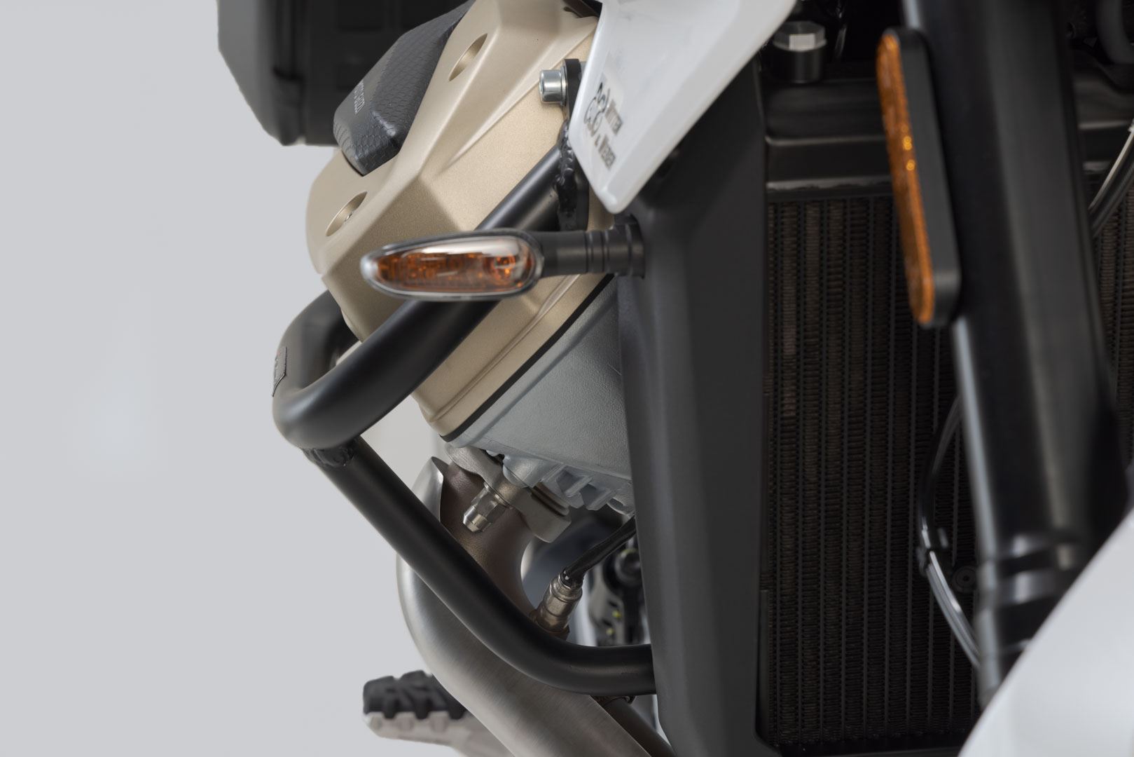 Crash bar Black. Moto Guzzi V100 Mandello/S Stelvio.