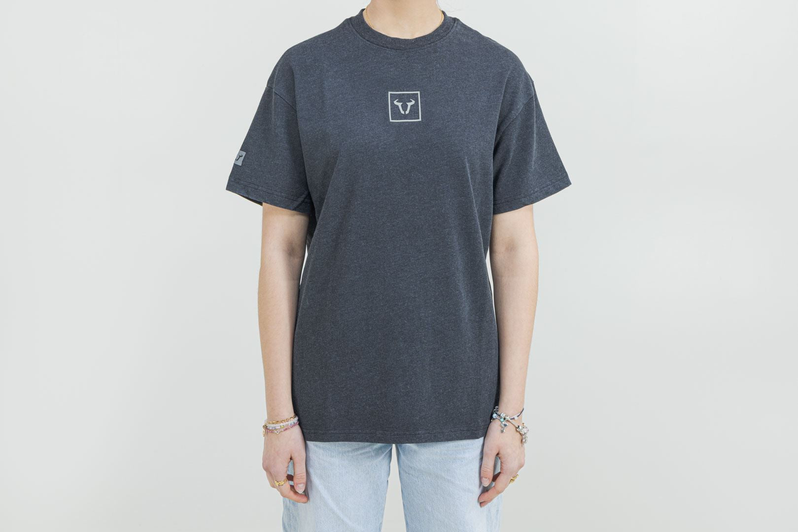 T-Shirt Unisex  Riders Line Dark Grey. Optic Wash. Unisex. Size XS.