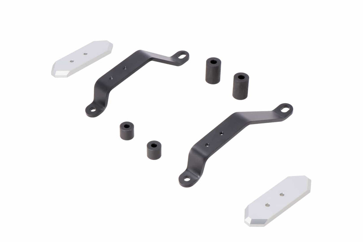 Frame slider kit\tBlack. Suzuki GSX-8S (22-).