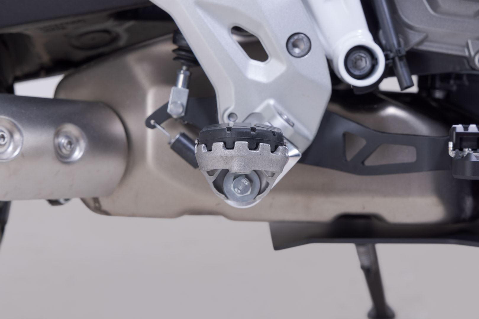 ION footrest kit Silver. BMW F 450 GS (25-).