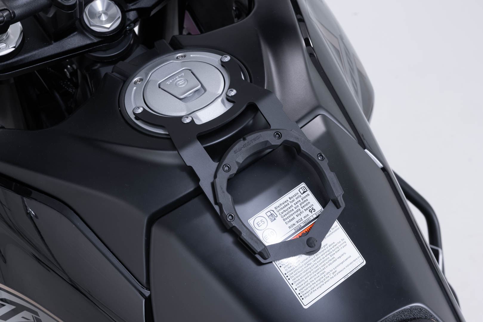 PRO tank ring Black. CFMoto 800MT-X (24-).