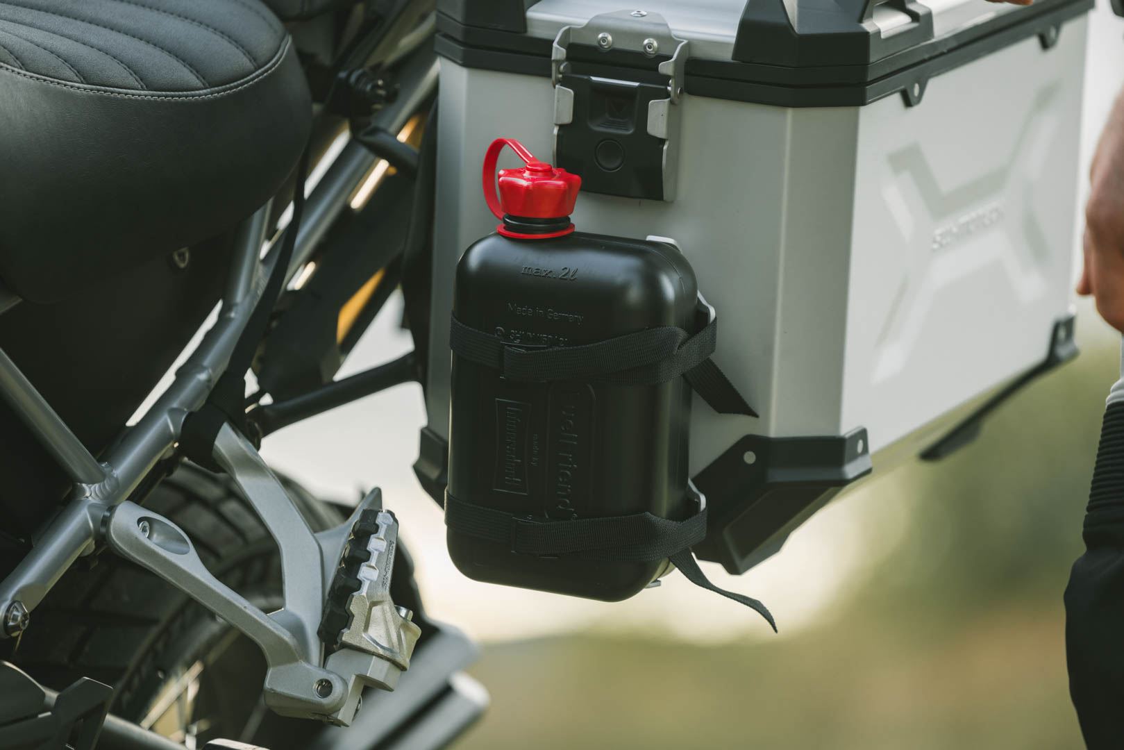 TRAX Canister kit For TRAX Accessory Mount Incl 2 litre Canister