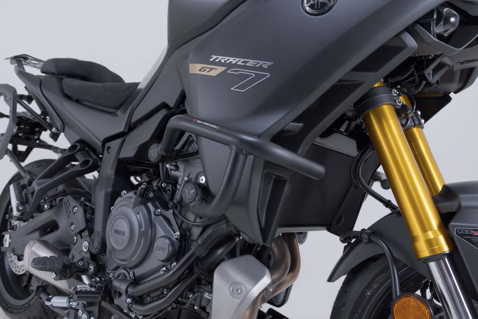 ADVENTURE-RACK Black. Yamaha MT-09 Tracer/ Tracer 900 GT.