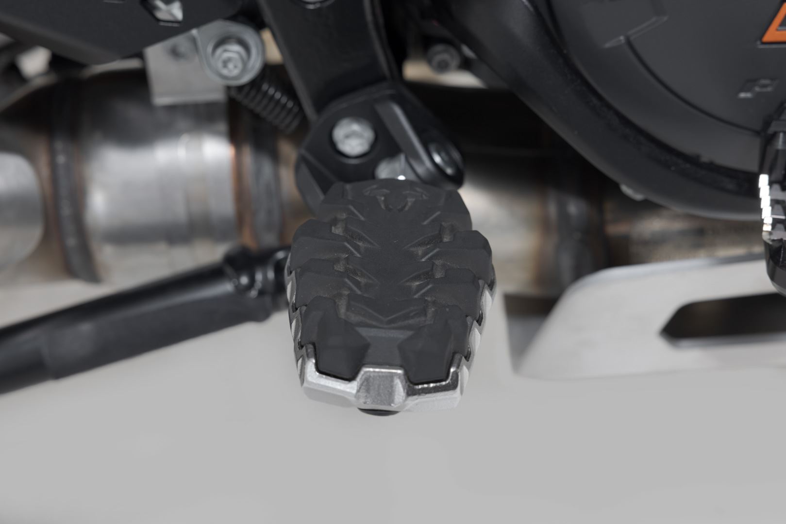 EVO footrest kit KTM 1290 / 1390 Super Adventure (21-).
