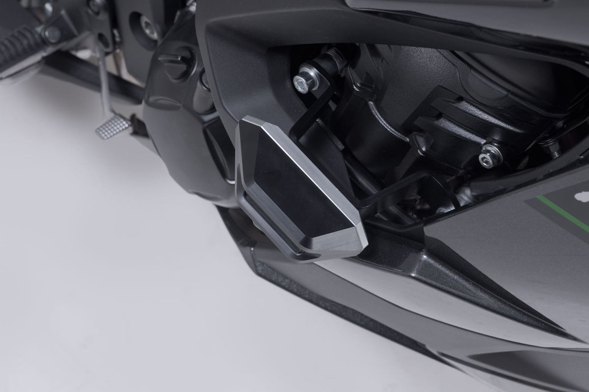 Frame slider kit Black. Kawasaki Ninja 1000SX, 1100 SX/SE.