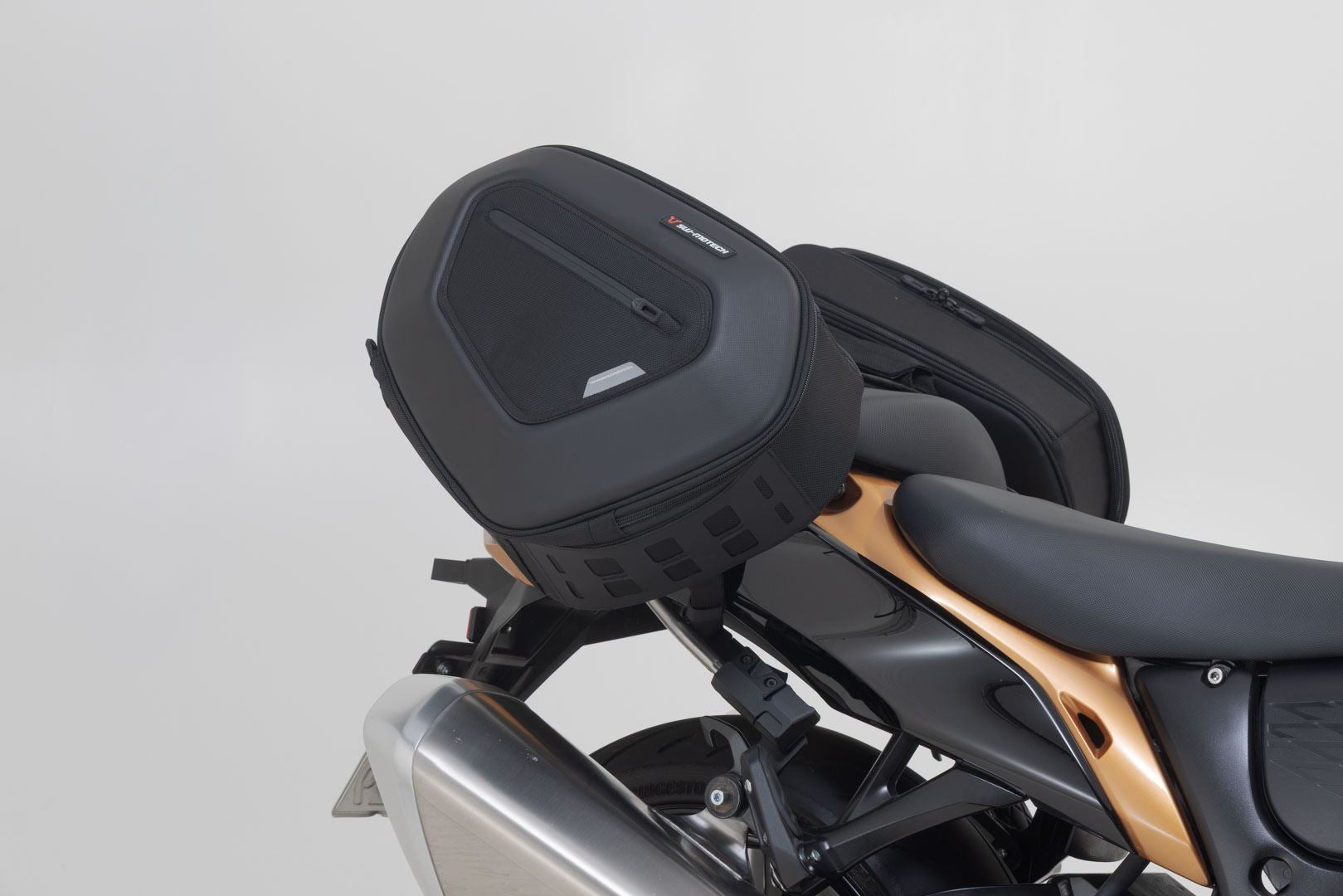 PRO BLAZE H saddlebag set Black. Suzuki GSX 1300 R Hayabusa (08-20).