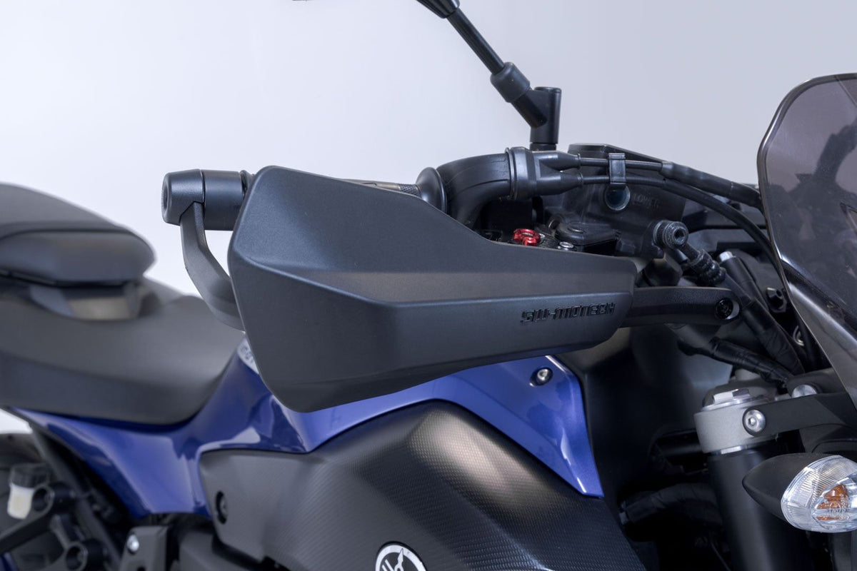 Sport handguard kit Black. Yamaha MT-07 (14-20).