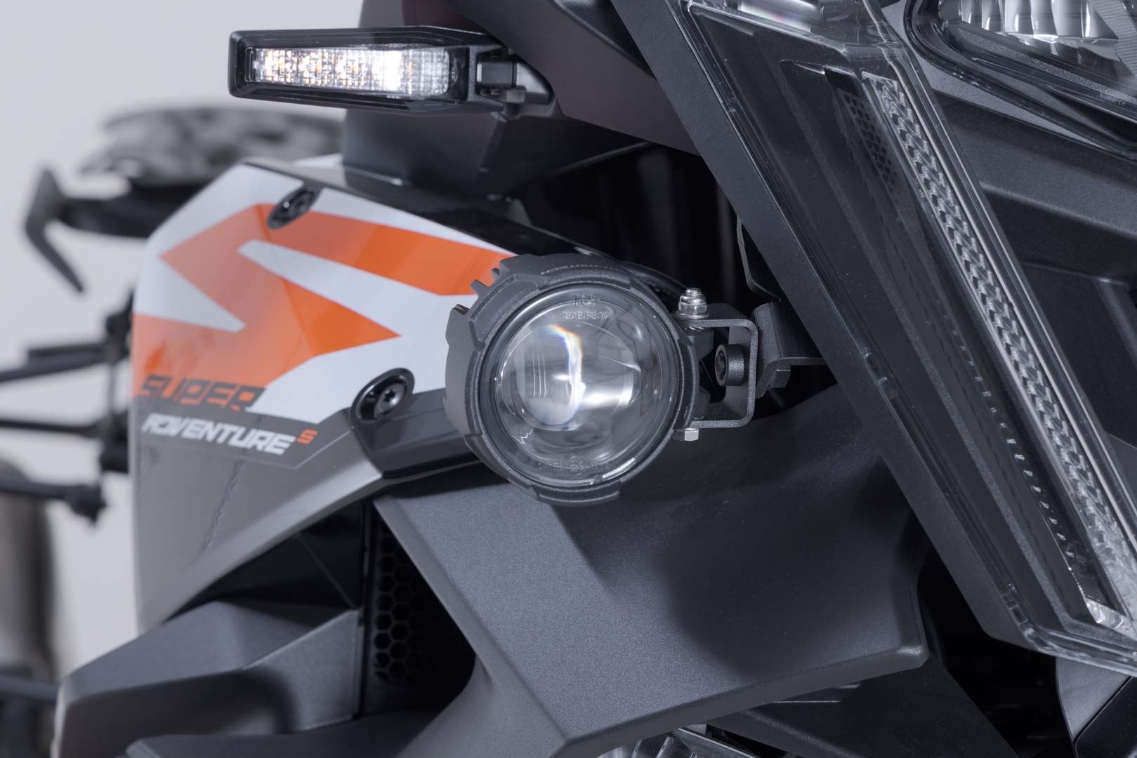 Light mounts Black. KTM 1390 Super Adventure S / EVO (24-).