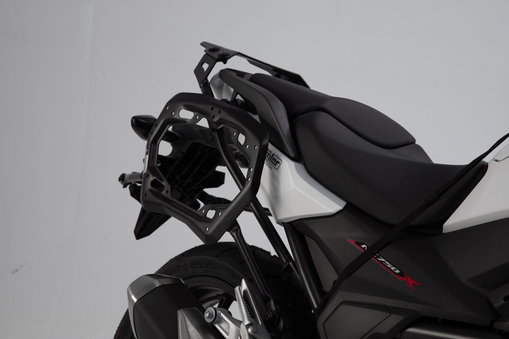 TRAX ADV aluminium case system Black. 45/45 l. Honda NC750X/XD, NC750S/SD.