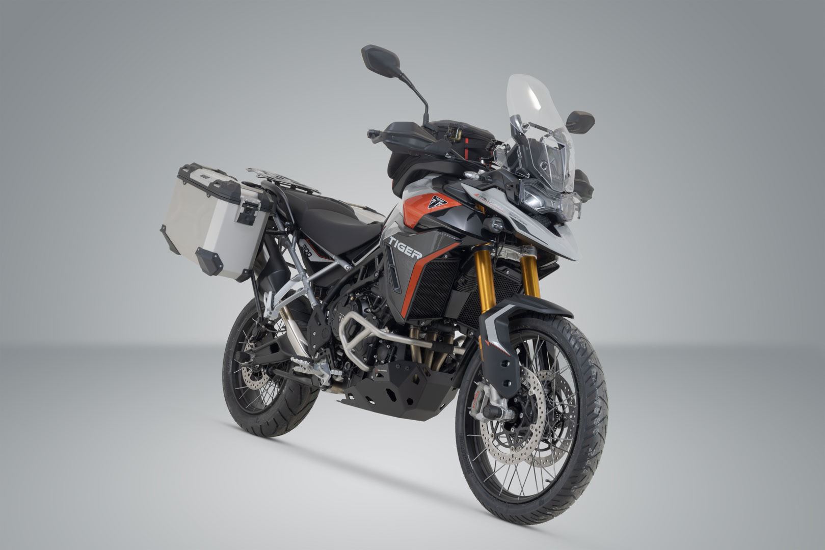 TRAX ADV aluminium case system Silver. 45/37 l. Triumph Tiger 900 GT/Rally Pro.