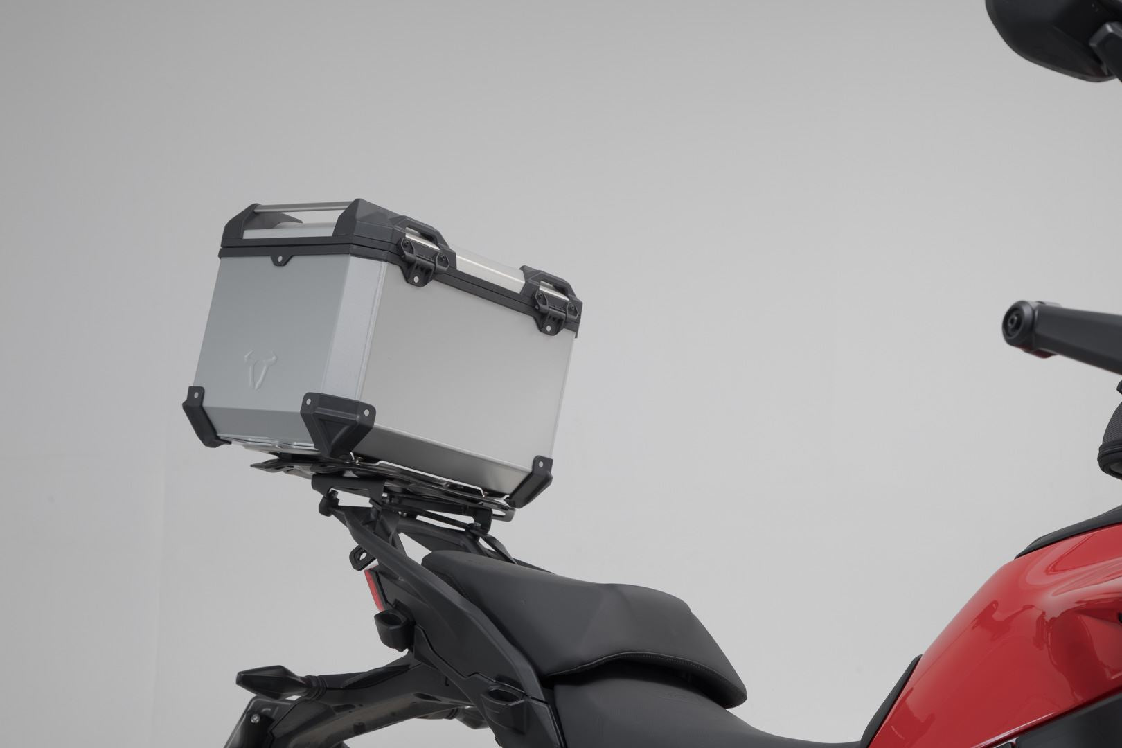 Adventure set TRAX ADV US-model Silver. Ducati Multistrada V4 (20-).