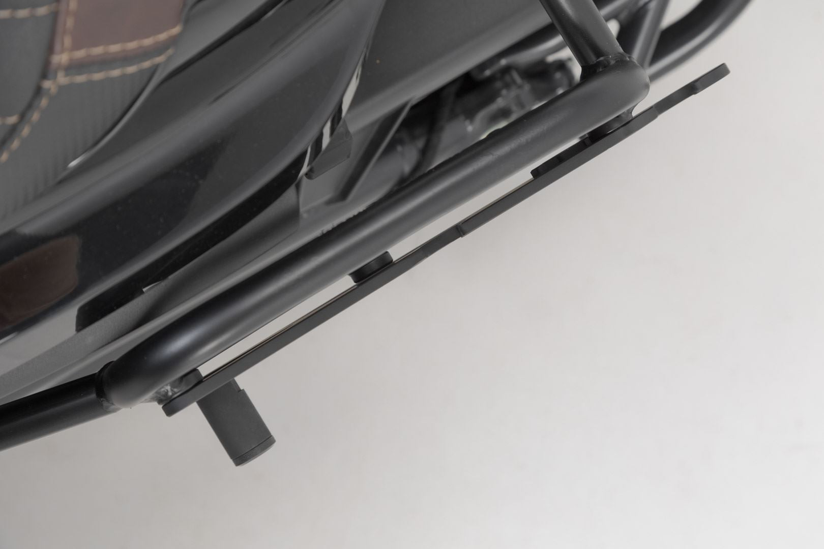 Adapter plate SLH for SLC For right side Universal Black