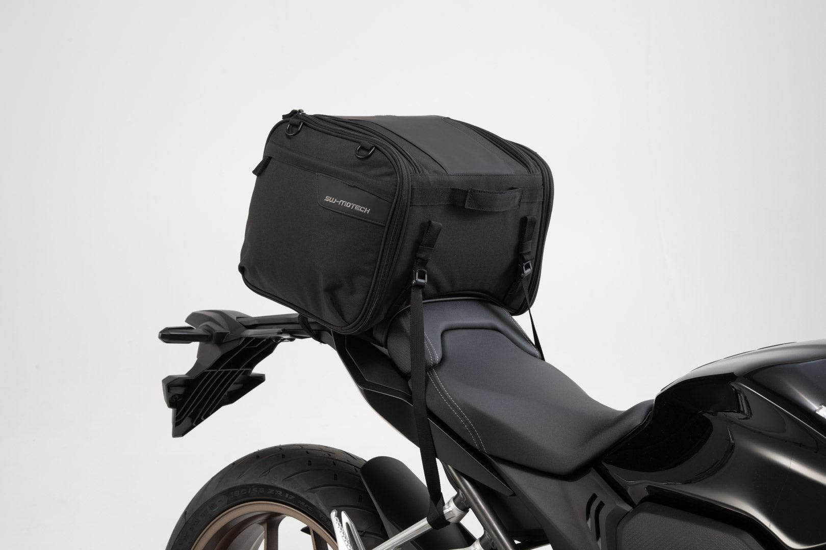 ION M Tail Bag 26-36 litre 600D Polyester / Soft-Vinyl Black