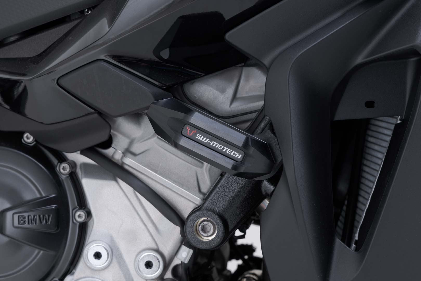 Frame slider kit Black. BMW S 1000 XR (19-).