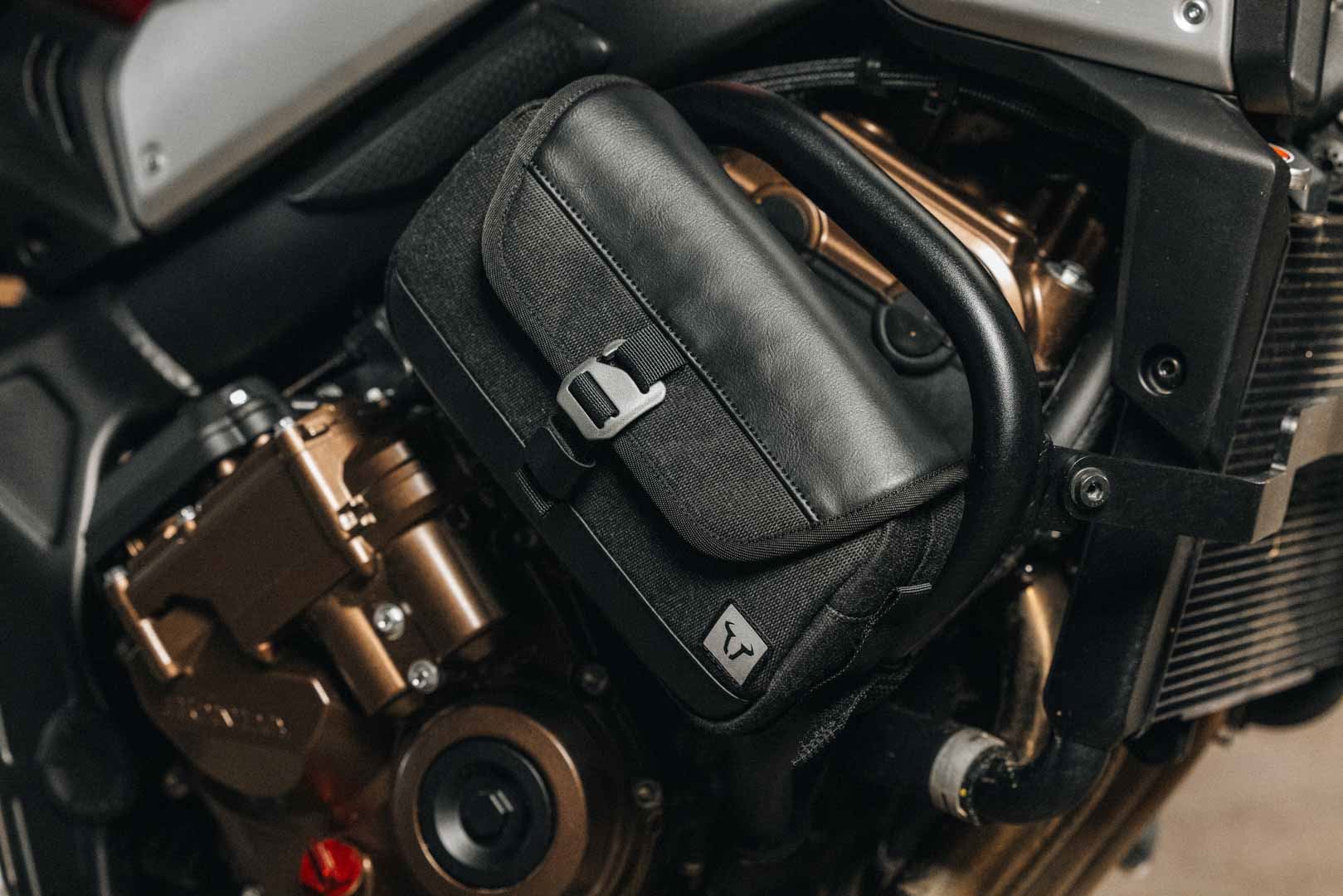 Legend Gear accessory bag LA9 Black. 2.5 l.