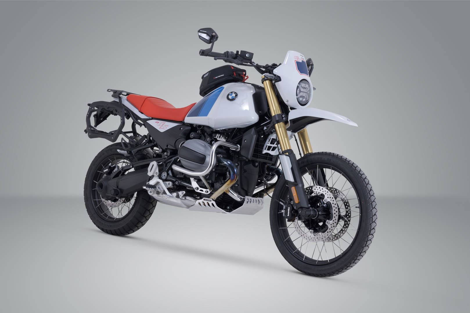 PRO side carrier Black. BMW R 12 G/S (24-).