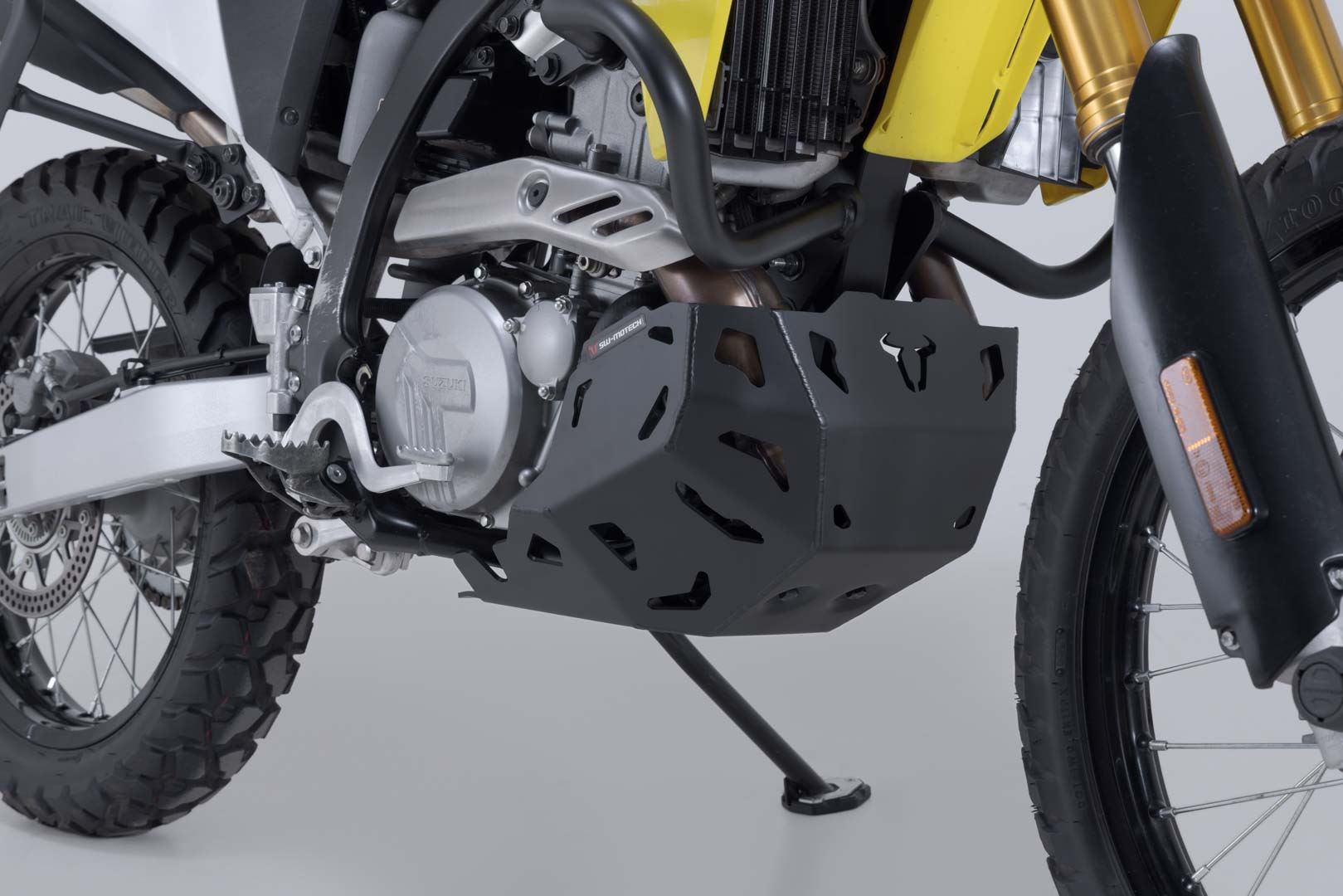 Engine guard Black. Suzuki DR-Z4S / DR-Z4SM (25-).