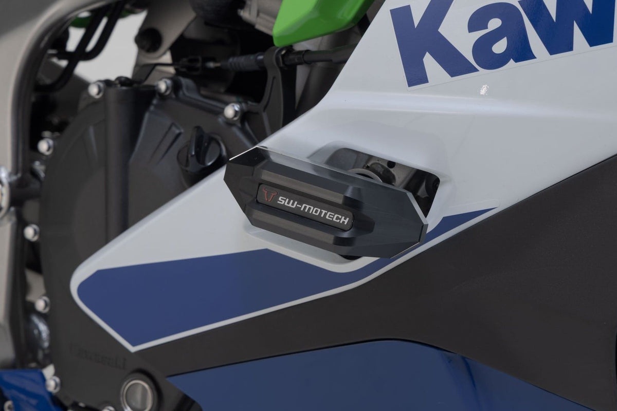 Frame slider kit Black. Kawasaki Ninja ZX4-RR (23-).