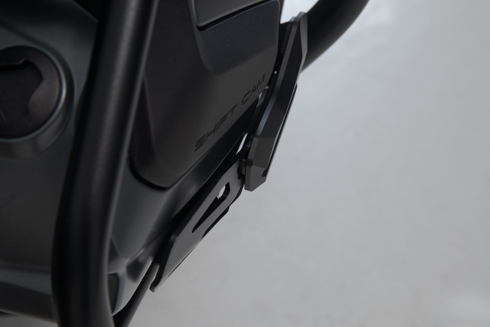 Cylinder guard Black. BMW R 1250 GS (18-), R 1250 R (18-).