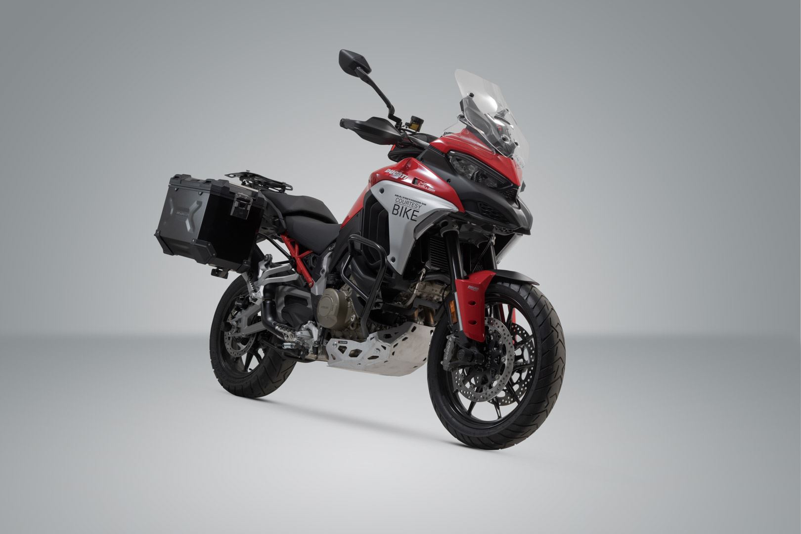 TRAX ADV aluminum case system US model Black. 45/45 l. Ducati Multistrada V4 (20-).