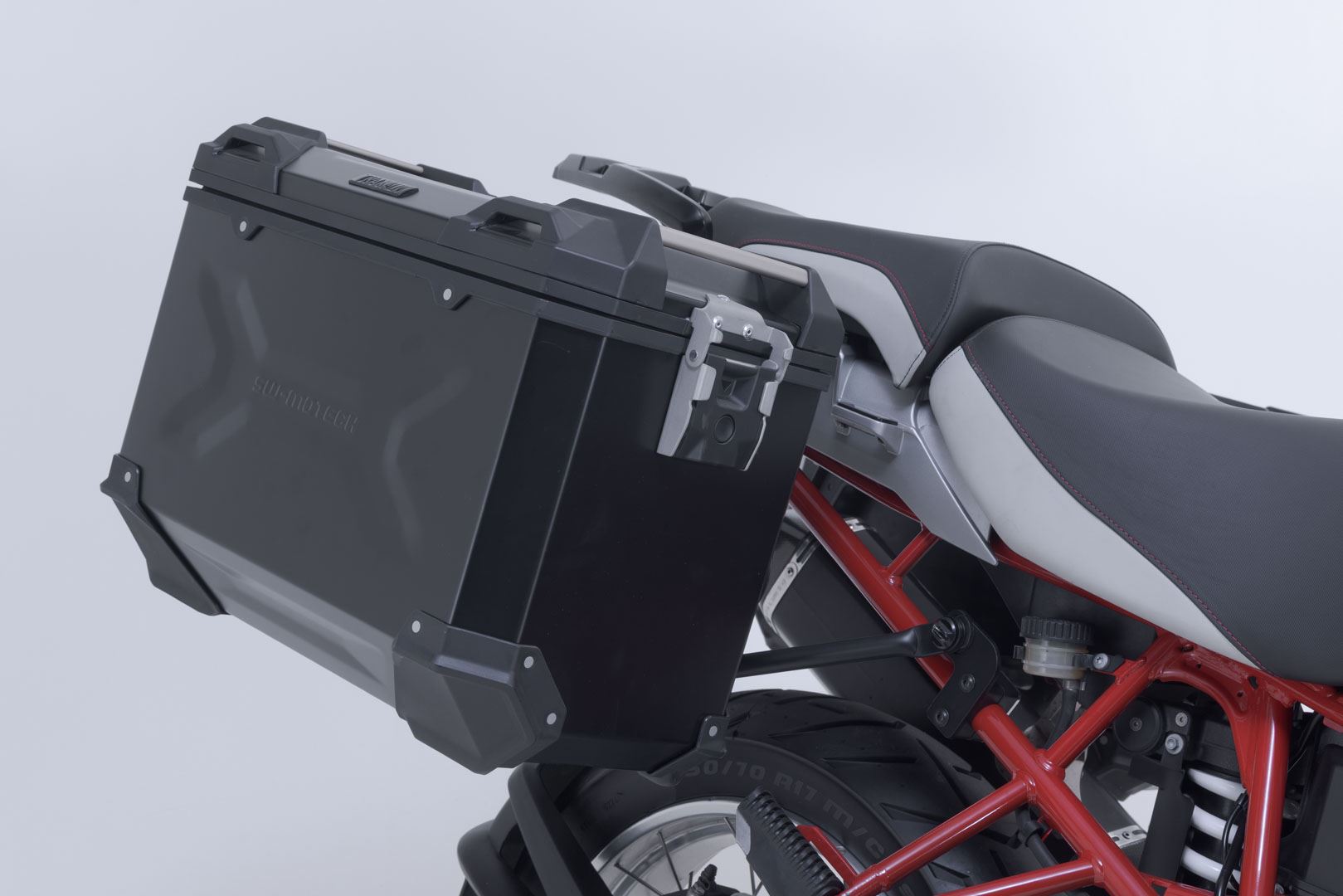 Adventure set TRAX ADV Black. BMW R 1200 GS (04-12).