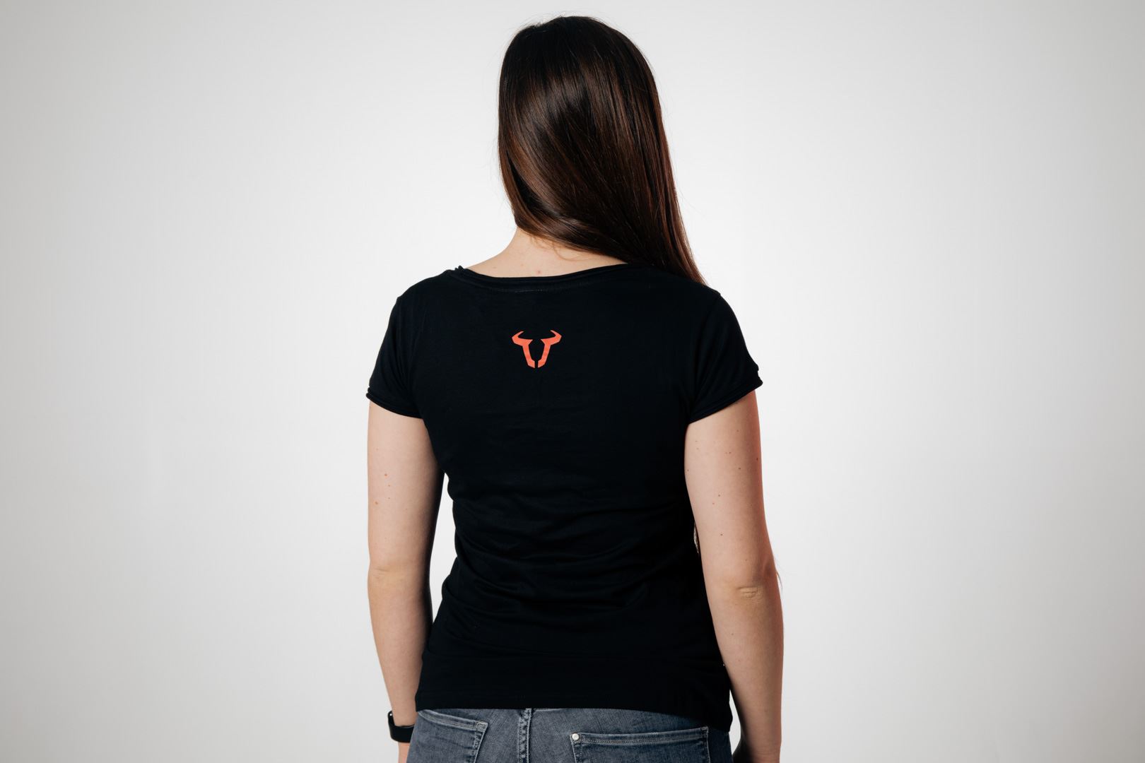 T-Shirt Core Line. Black. Women. Size XL.