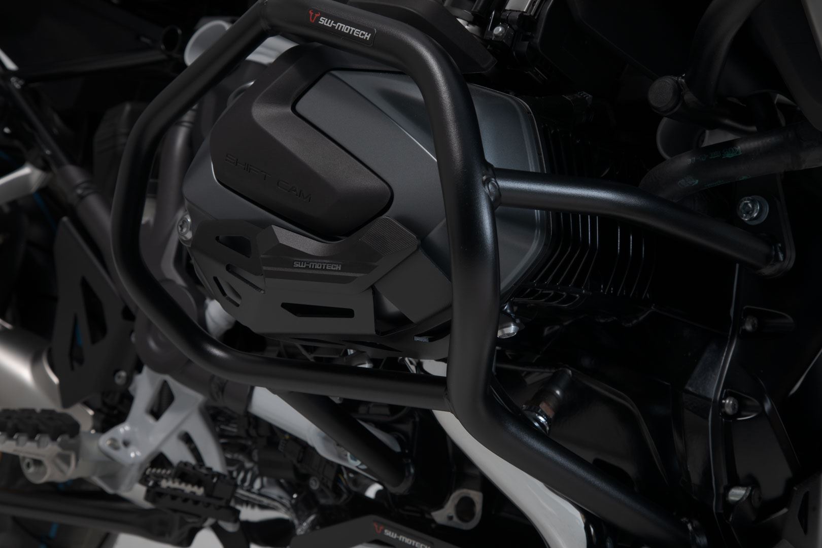 Cylinder guard Black. BMW R 1250 GS (18-), R 1250 R (18-).