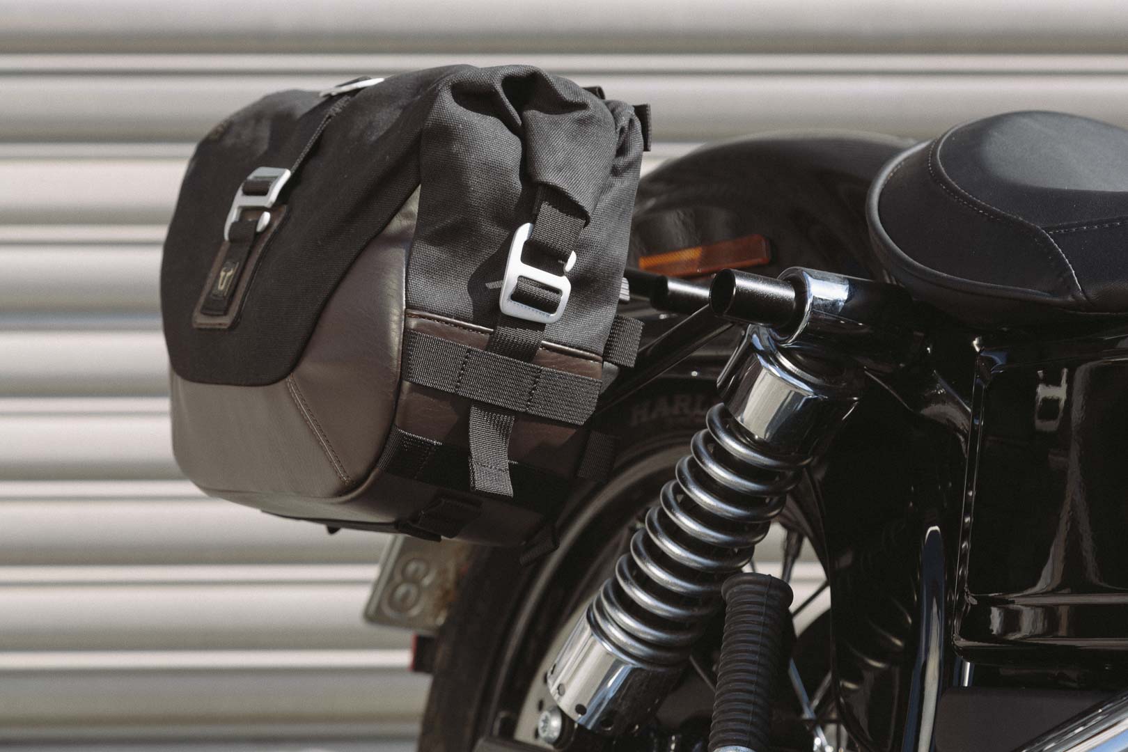 Legend Gear Side Bag System LC Harley-Davidson Dyna Wide Glide (09-17) Black Edition