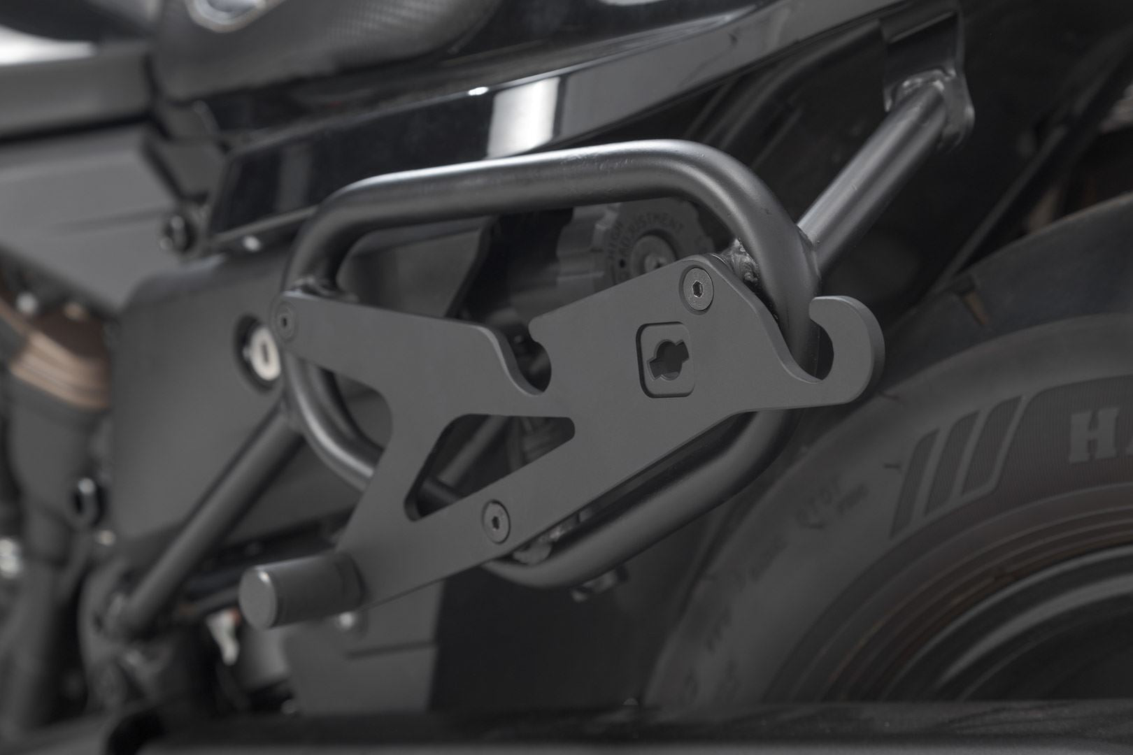 Adapter plate SLH for SLC For right side Universal Black