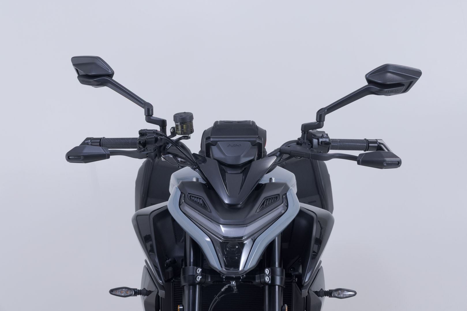 Lever guards with wind protection Black. CFMoto 675NK (25-).