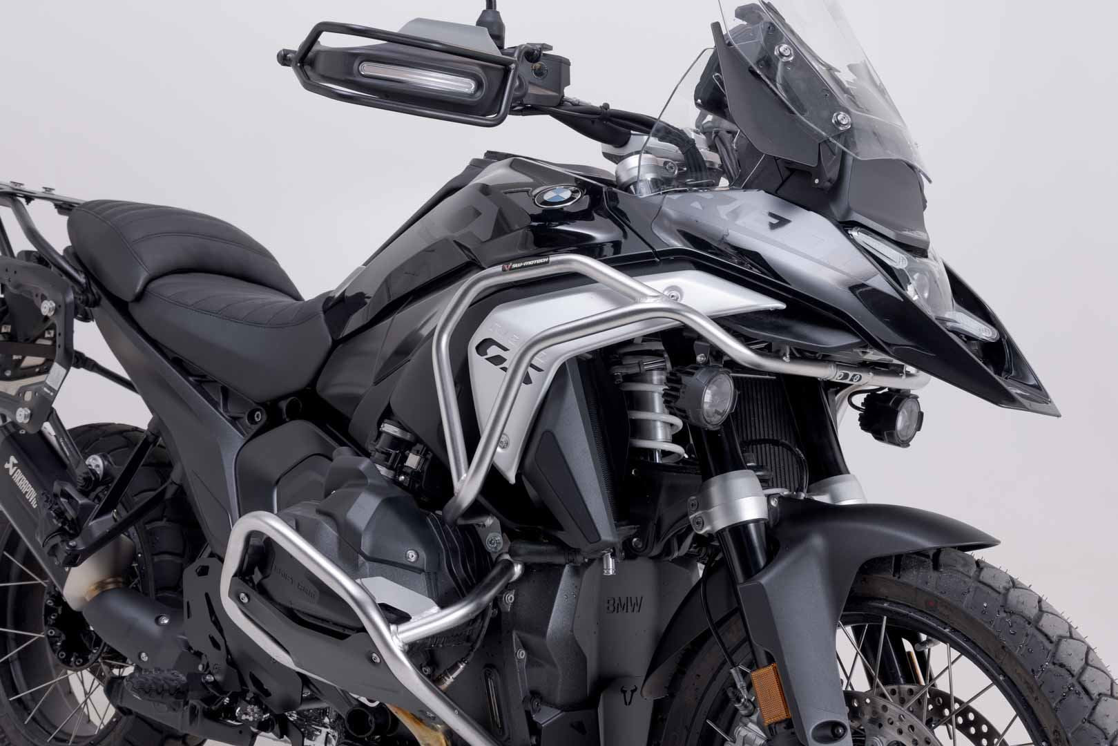 Upper crash bar Stainless steel. BMW R 1300 GS (23-). For OEM SBL.