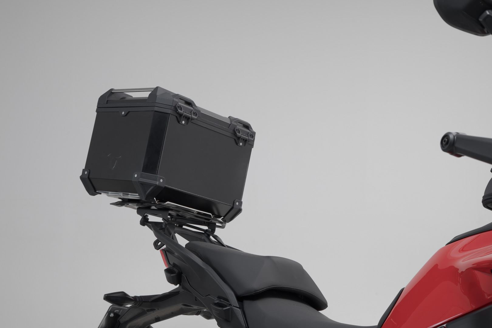 Adventure set TRAX ADV US-model Black. Ducati Multistrada V4 (20-).