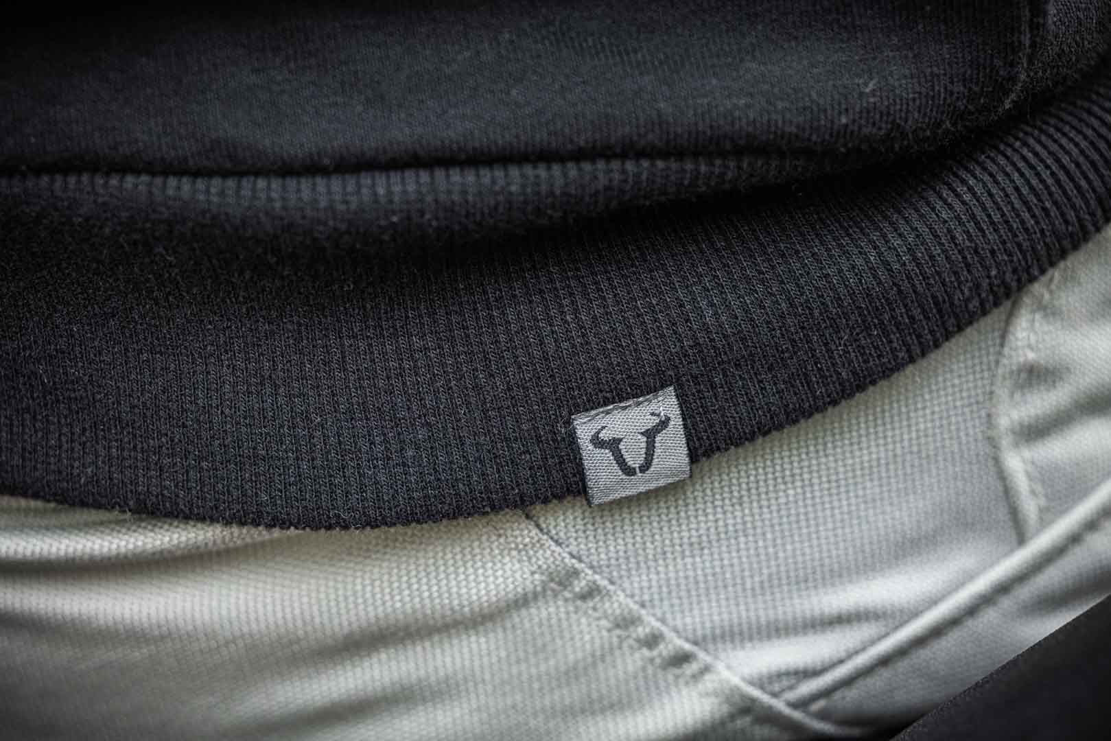 Hoodie - Black Edition Street Line. Black. Unisex. Size M.