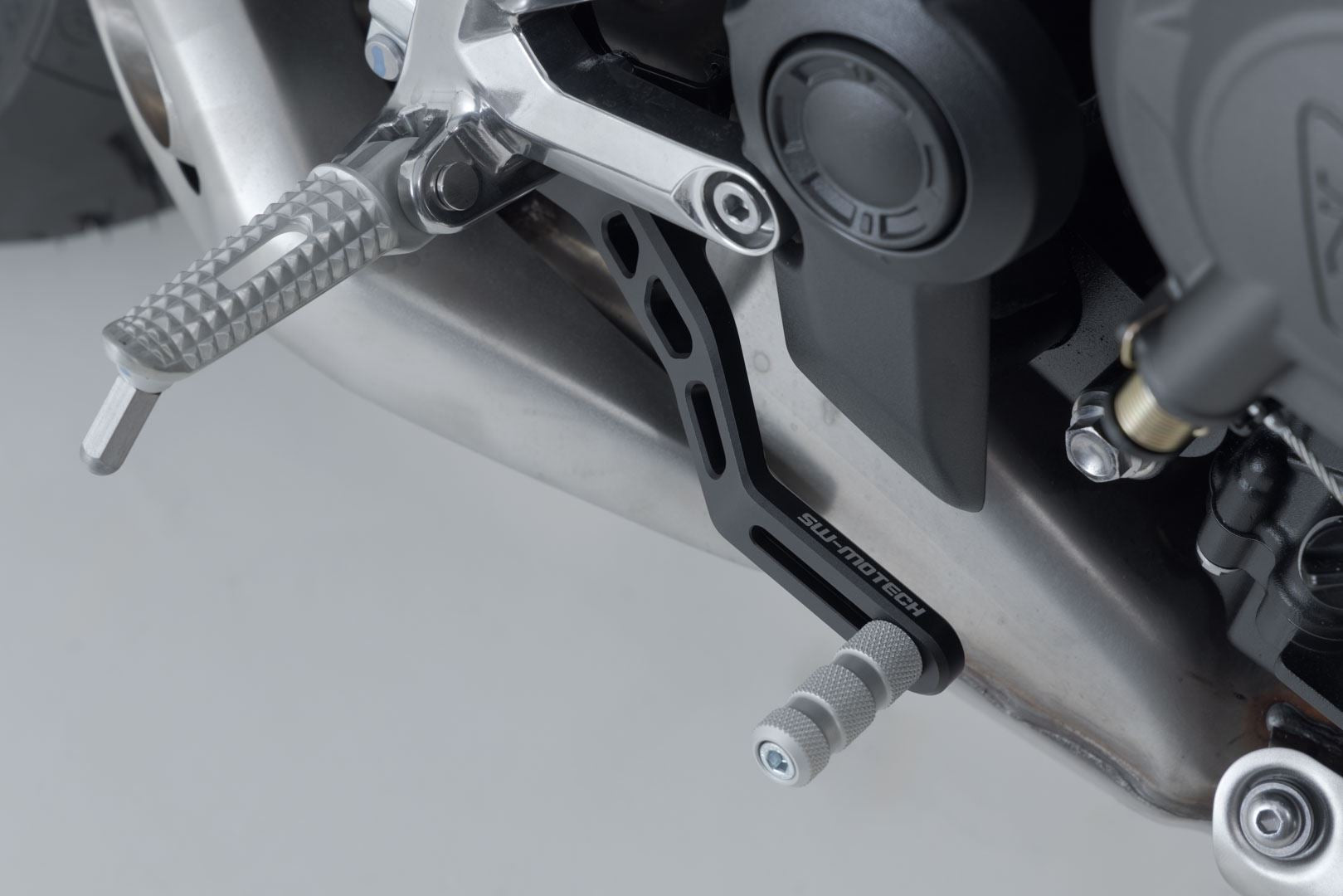 Brake pedal Triumph Trident 660 (22-)