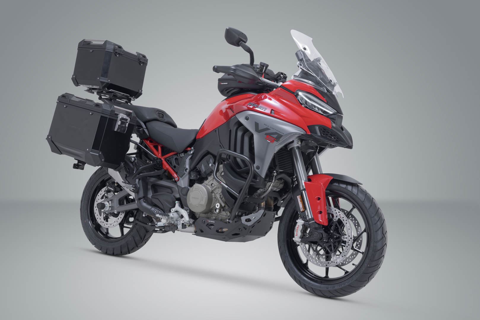 Adventure Set TRAX ADV Black. Ducati Multistrada V4 (20-).